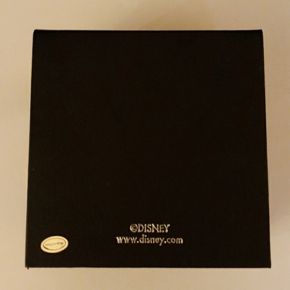 DISNEY His & Hers Mickey Leather Watch Box Set - Picture 7 of 8